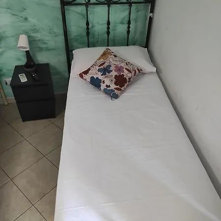 Valenti Bed & Breakfast Aeroporto di Catania Fontana Rossa